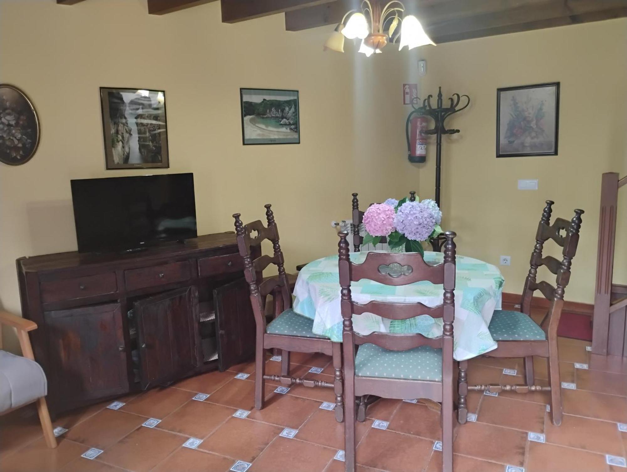 Casa Rural Casa Azul Villahormes Eksteriør billede