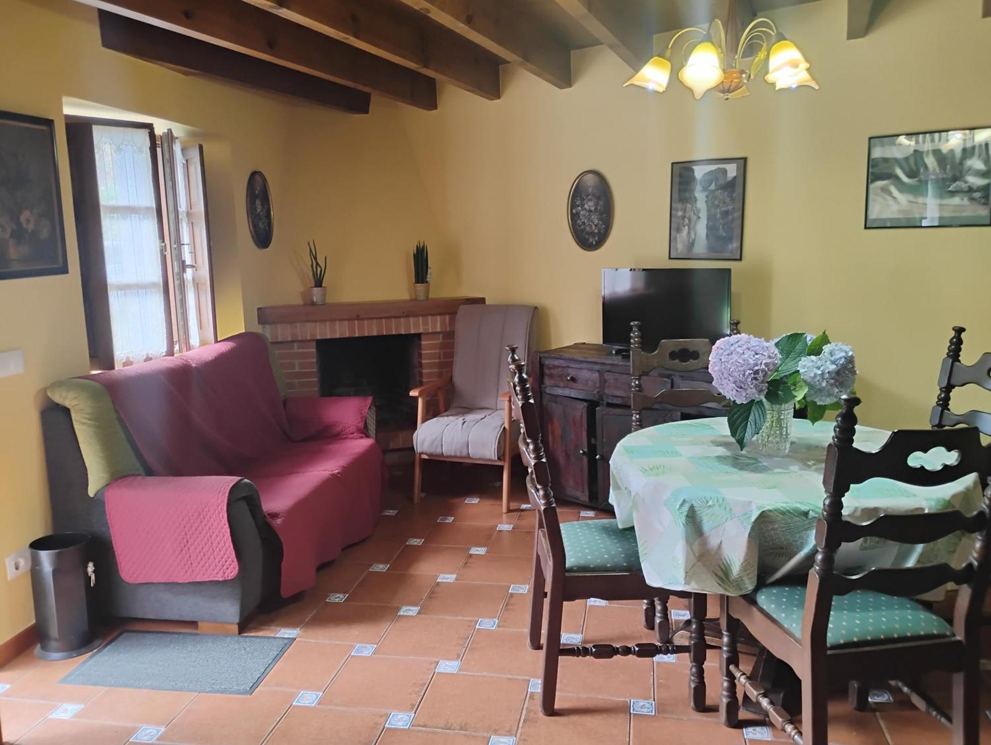 Casa Rural Casa Azul Villahormes Eksteriør billede